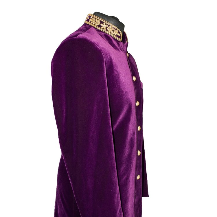 Indian Men's Elegant Classic Purple Sherwani Wedding Outfit. Size M - GR11